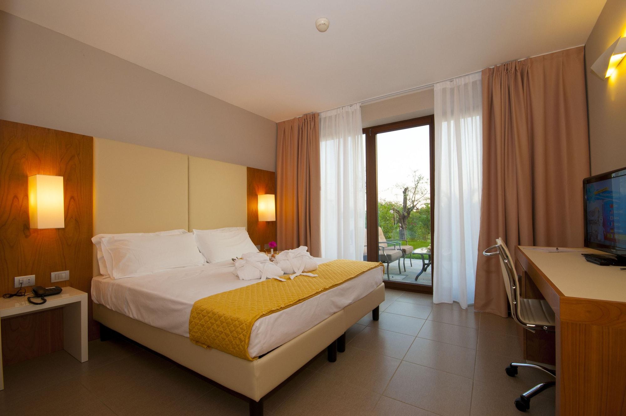 Eurocongressi Hotel Cavaion Veronese Bagian luar foto