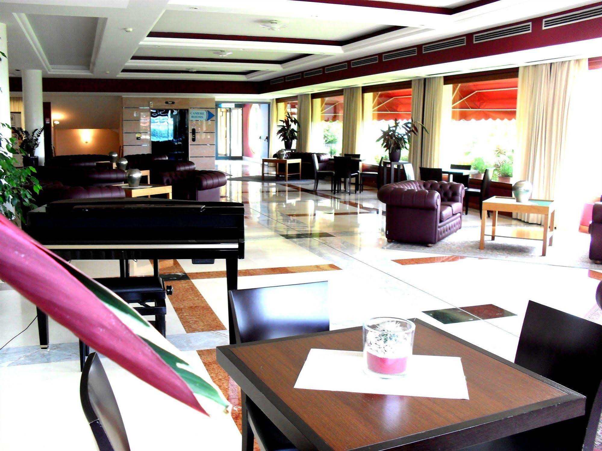 Eurocongressi Hotel Cavaion Veronese Bagian luar foto